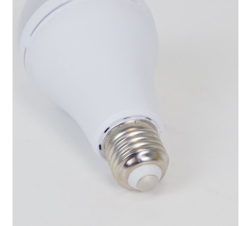 Комплект із двох ламп LED Lightwell BS2C3 12 Вт Е27 з вбудованим акумулятором Комплект із двох ламп LED Lightwell BS2C3 12 Вт Е27 з вбудованим акумулятором