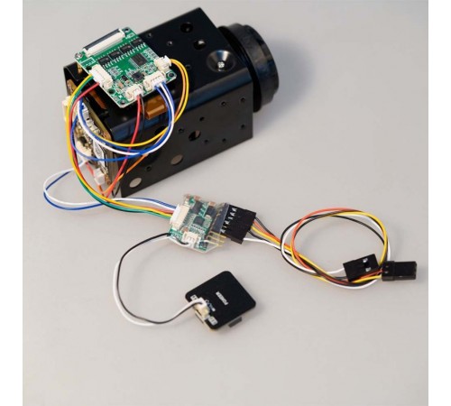 Камера для FPV дрона Foxeer 30x Zoom 700TVL CMOS з 30-кратним зумом та PWM-керуванням Камера для FPV дрона Foxeer 30x Zoom 700TVL CMOS з 30-кратним зумом та PWM-керуванням