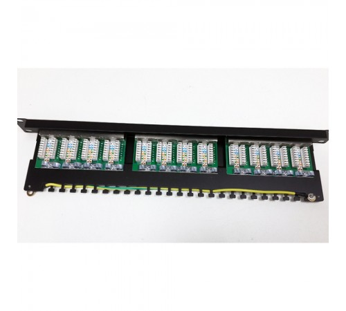 Патч-панель CMS 19" 24xRJ-45 FTP, кат. 5e з огранізатором кабелю Патч-панель CMS 19" 24xRJ-45 FTP, кат. 5e з огранізатором кабелю