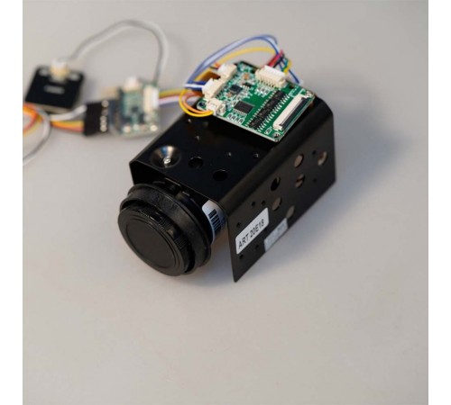 Камера для FPV дрона Foxeer 30x Zoom 700TVL CMOS з 30-кратним зумом та PWM-керуванням Камера для FPV дрона Foxeer 30x Zoom 700TVL CMOS з 30-кратним зумом та PWM-керуванням